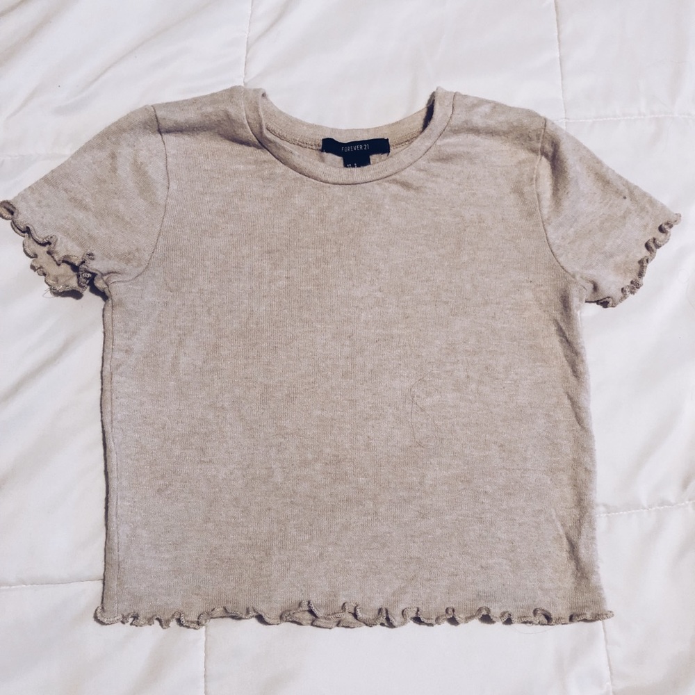 Tan lettuce trim top